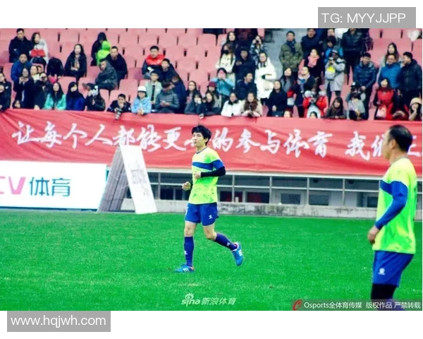八月二十五日足球明星的精彩瞬间与赛场背后的故事